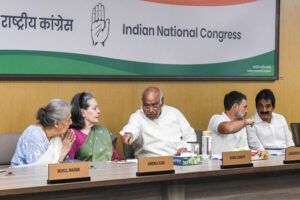 कांग्रेस संगठन में राहुल बड़ा बदलाव करेंगे