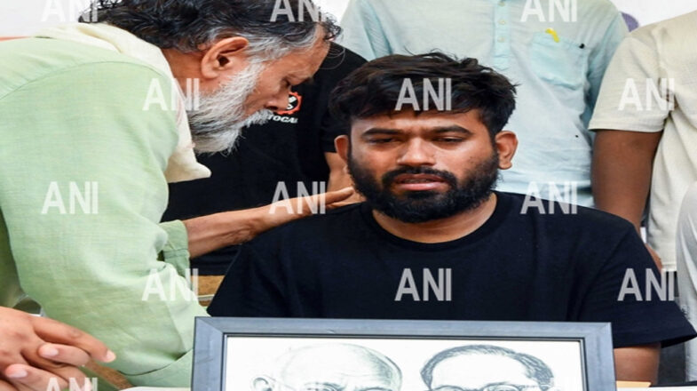 सिविल सोसायटी (योगेंद्र यादव, लेफ्ट,इन्फ्लूएंसर एंड पार्टी) की दिखावे की राजनीति