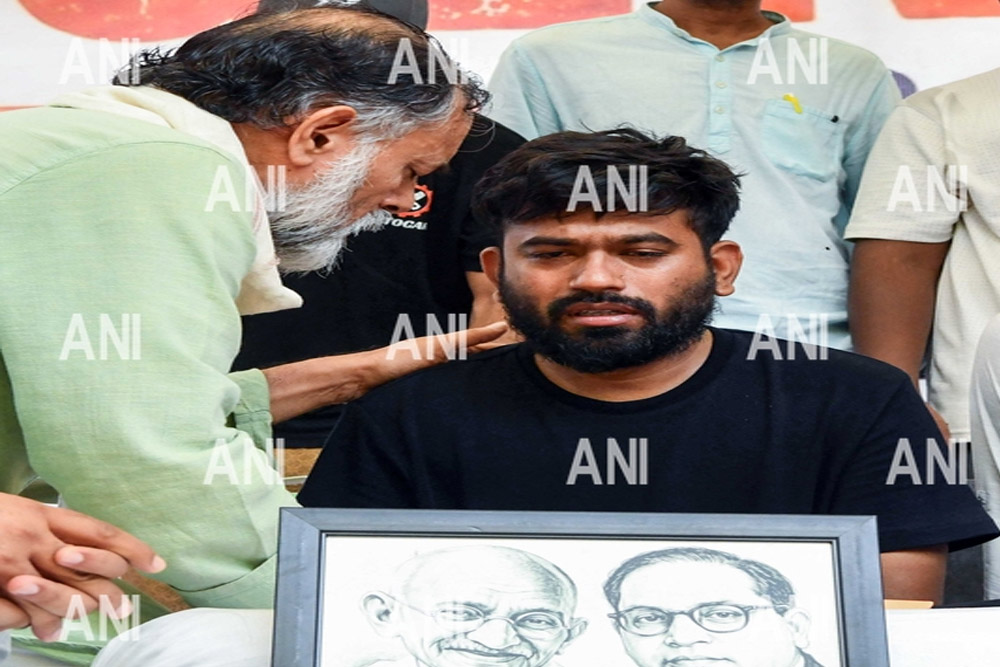 सिविल सोसायटी (योगेंद्र यादव, लेफ्ट,इन्फ्लूएंसर एंड पार्टी) की दिखावे की राजनीति