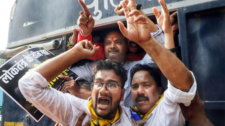 अगर फ्लैश प्रोटेस्ट हुआ तो पुलिस क्या करेगी?