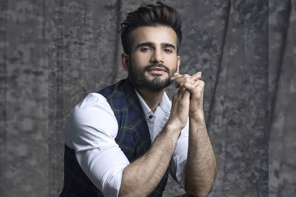 करण टैकर ने स्कॉटलैंड में शुरू की नए प्रोजेक्ट की शूटिंग