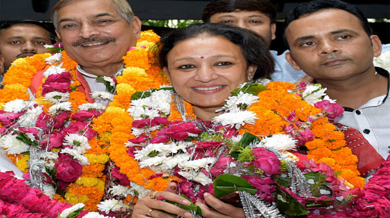 मोना मिश्रा का प्रयोग कितना कामयाब होगा?