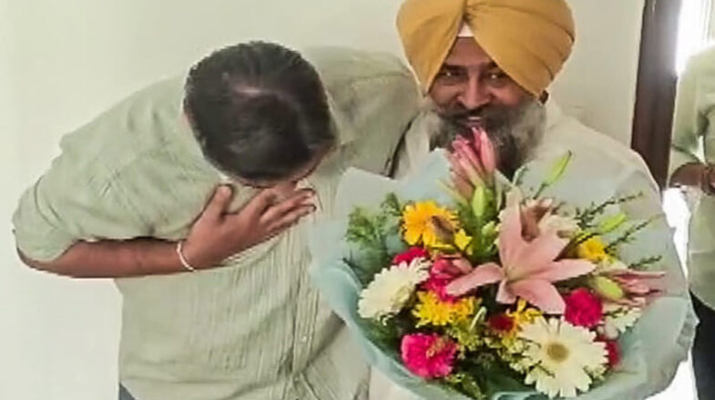 मजबूरी का नाम परगट सिंह