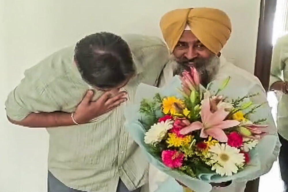 मजबूरी का नाम परगट सिंह