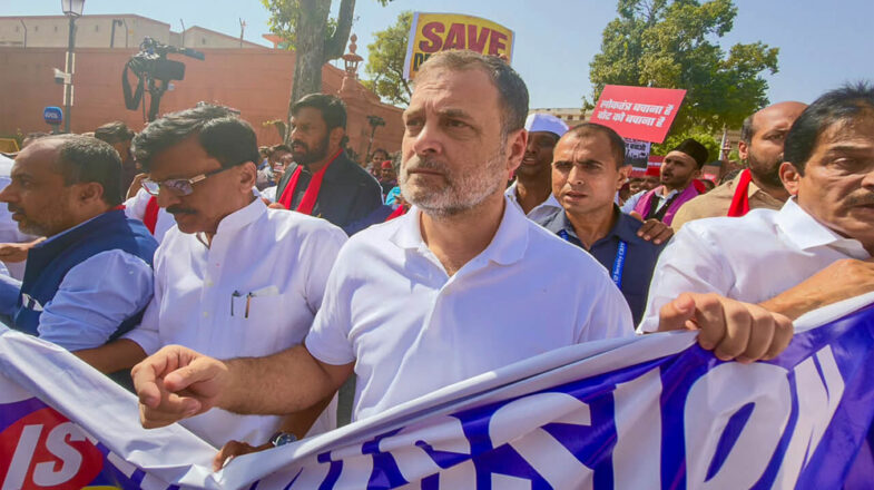 क्या सचमुच सोनिया ने राहुल को रोका था?