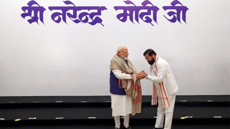 शिंदे जितना तो पीएम से कोई नहीं मिलता