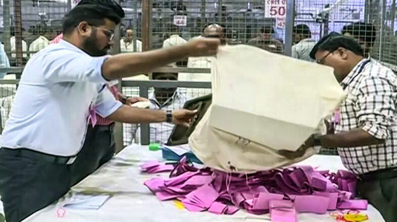 एमएलसी चुनाव में कांटे की टक्कर