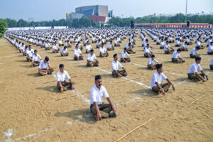 विदेशी साजिश के आरोपों में नया क्या है?