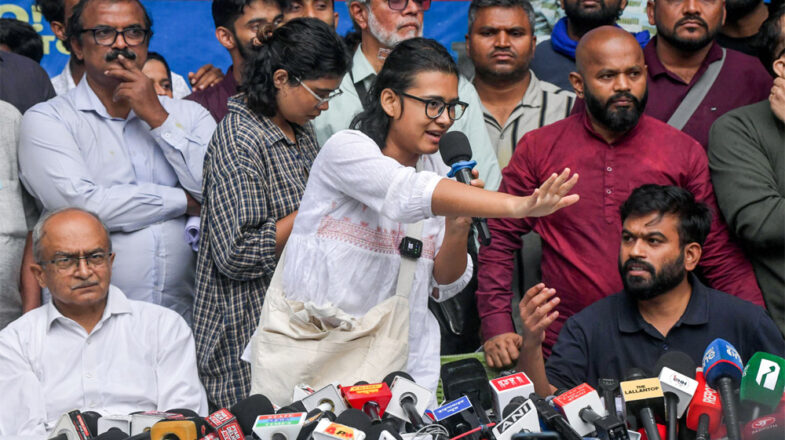 नेहा बोरा, प्रशांत भूषण पर कांग्रेस की सफाई