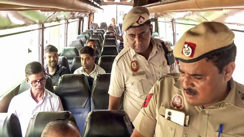 मुंबई, पुणे, नासिक से सैकड़ों लोग पकड़े गए
