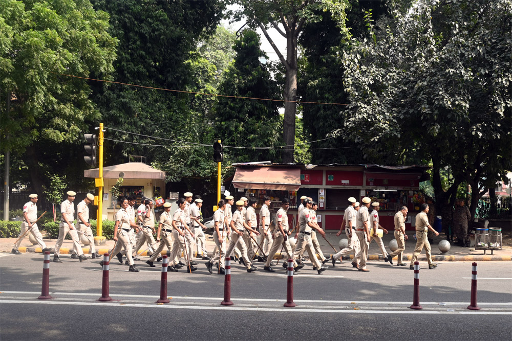 पुलिस को विक्टिम बताने के पीछे क्या है?
