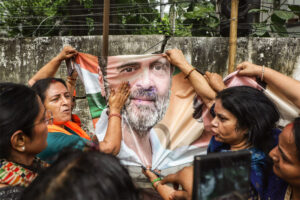 दिल्ली के दो प्रदर्शनों का फर्क
